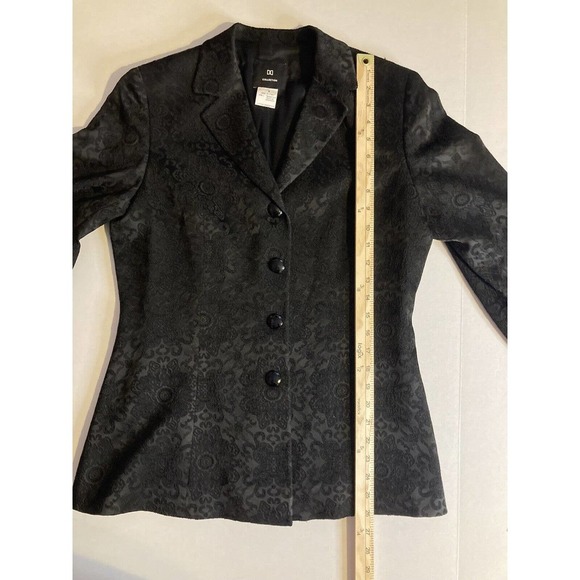 DD Suit Jacket, Vintage, Classic, Perfect For Holiday Parties. Dress Up Or Down. - Picture 10 of 12